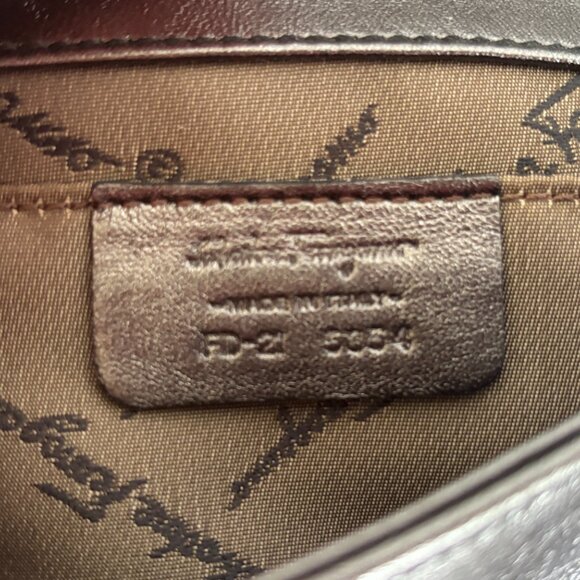 Salvatore Ferragamo Silver Chain Leather Shoulder Bag Perfect Condition - Picture 4 of 4